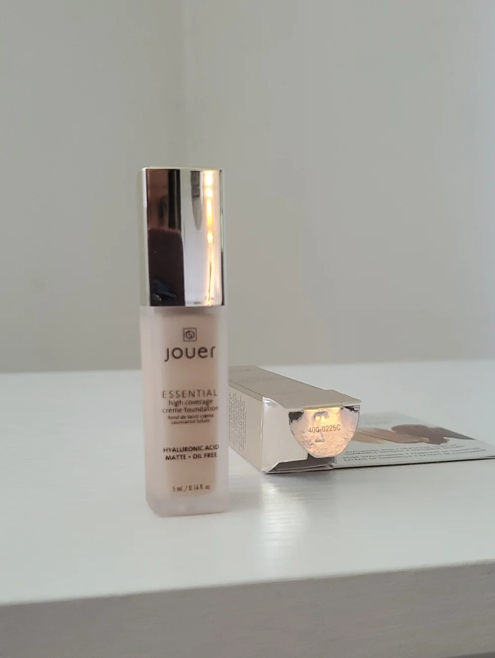 Jouer Essential High Coverage Foundation in Porcelian-travel size